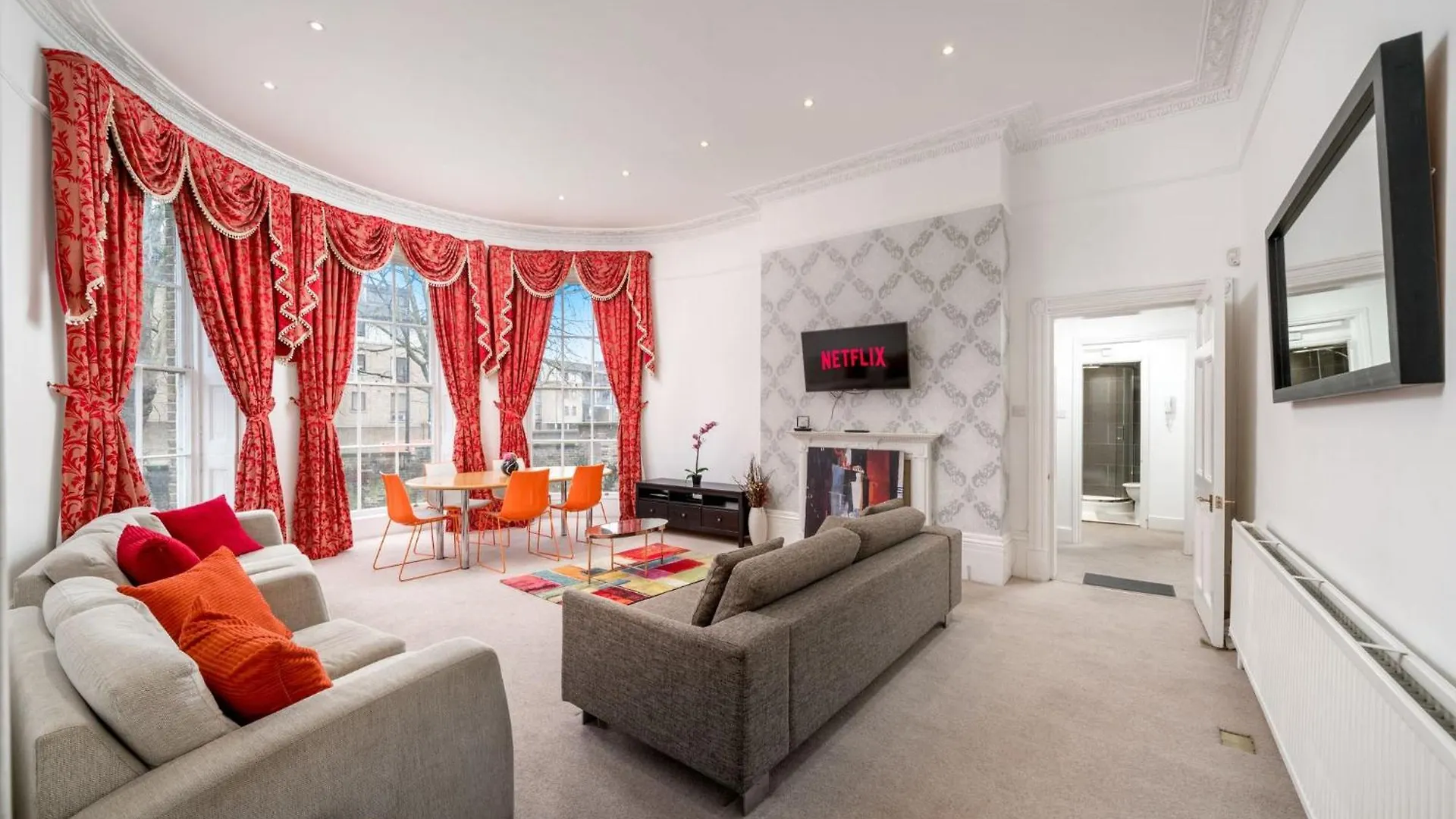 Elegant 2Bed By 02 Arena, Airport With Fast Wi-Fi And Parking contacts